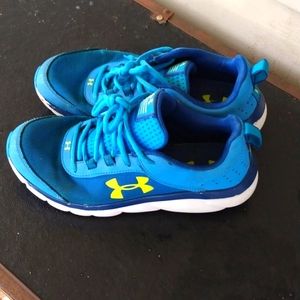 Under armour. 3/15$ everything